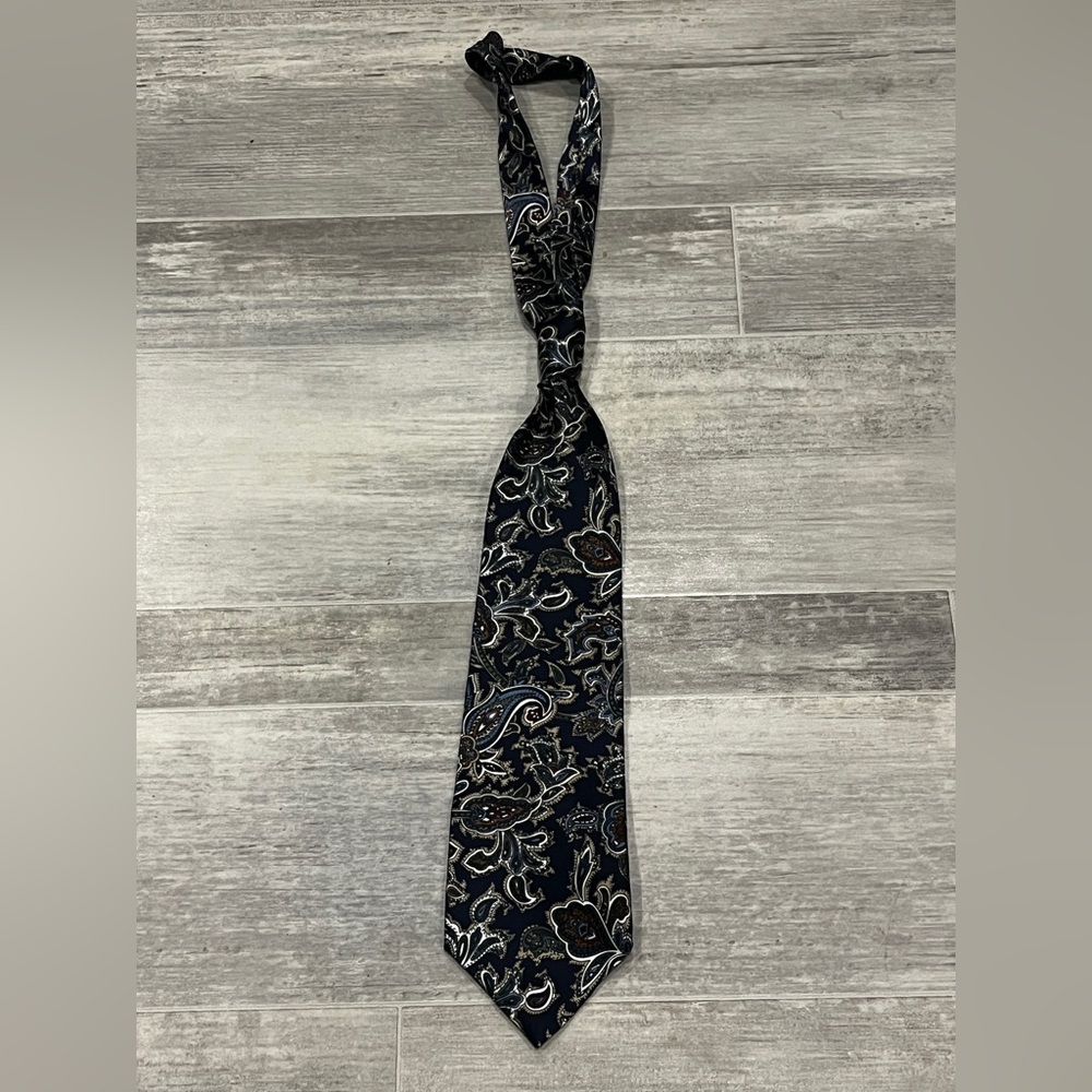Oscar de la Renta Silk Neck Tie Blue Luxury Business Office Formal 56”x4”